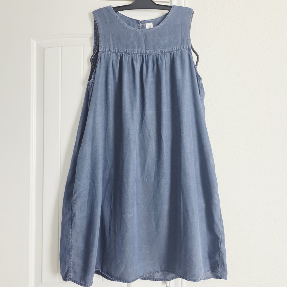 GAP Blue Sleeveless Denim Dress Size Large